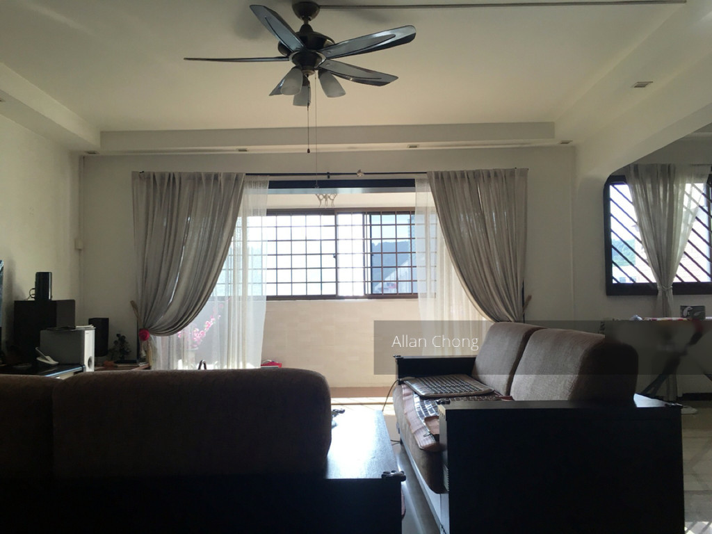 Blk 330 Bukit Batok Street 33 (Bukit Batok), HDB Executive #123655422